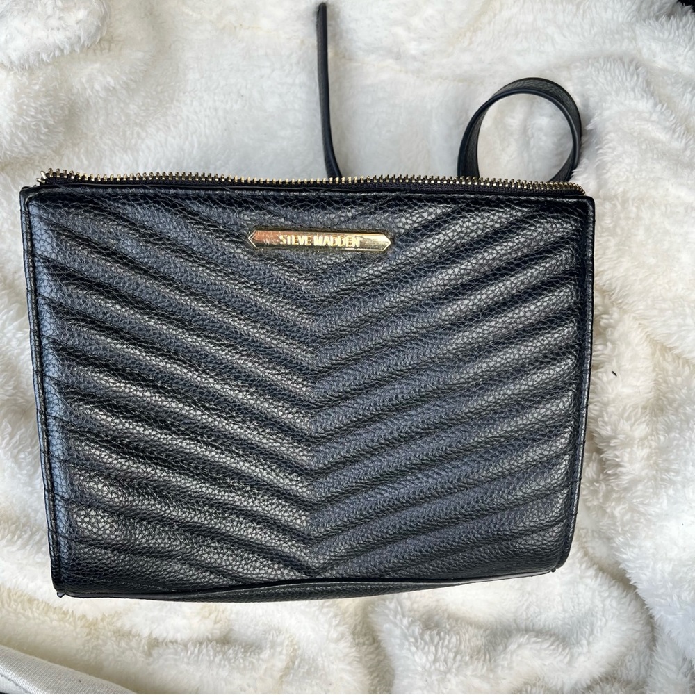 Steve Madden purse with long shoulder strap